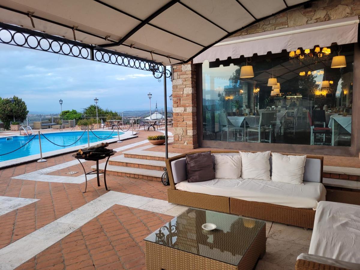 Отель Relais Todini - Residenza D'Epoca - Luxury Historic House Экстерьер фото